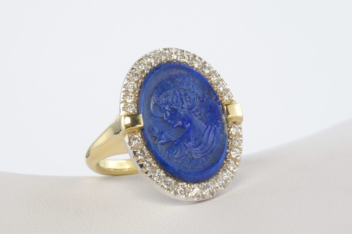 Anello con figura Lapislazzuli | Gioielleria Montaldi
