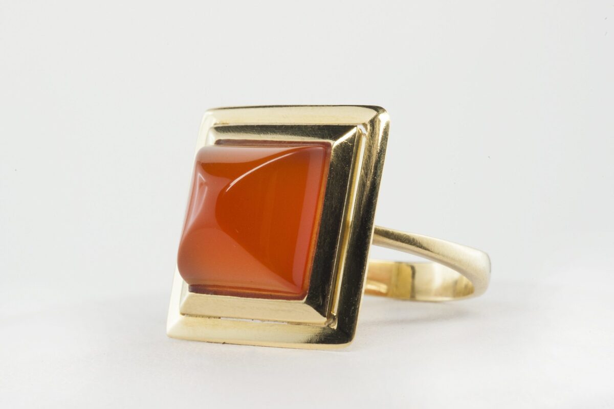 Anello Piramide | Gioielleria Montaldi